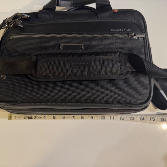 Briggs & Riley Work black Leather Slim Brief (KLB422-4) - Picture 14 of 16